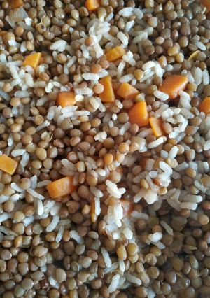 Una foto de Potaje de lentejas y arroz