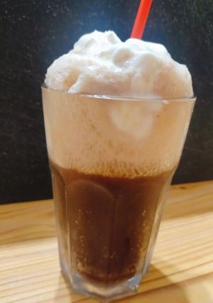 Φωτογραφία της συνταγής Soda Float ✨αναψυκτικό με παγωτό - κρύο αμερικάνικο ρόφημα✨
