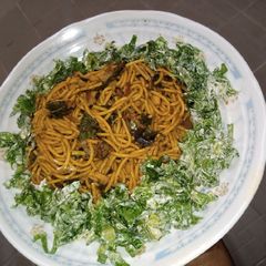 A picture of Spaghetti & beans jallof.