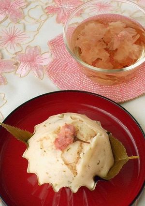 A picture of Steamed Sakura Buns for a Spring Aduki Filling.