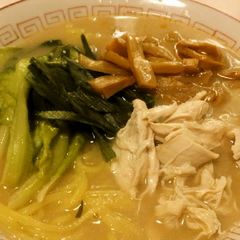 A picture of Rich Chicken Baitang Ramen with Thick Soup.