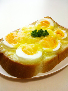 A picture of Egg and Cheese with Wasabi Mayonnaise on Toast.
