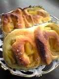 Honey Apple Fluffy Bread