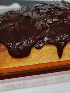 Una foto de Pound cake con baño de chocolate a la naranja