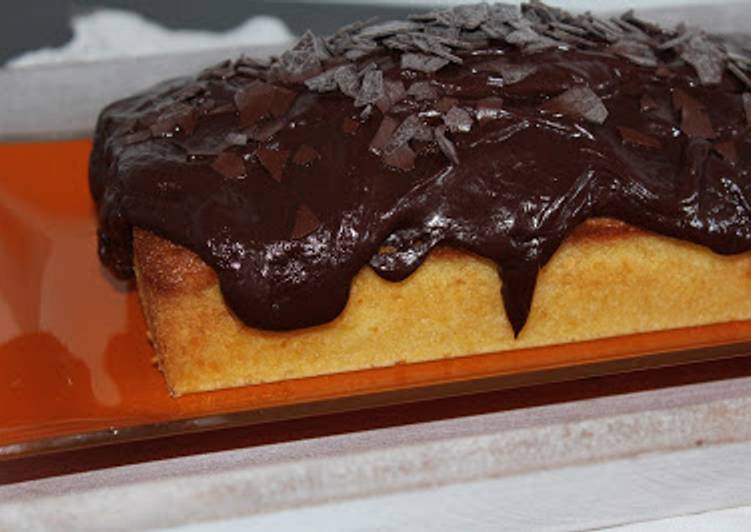 Pound cake con baño de chocolate a la naranja Receta de Martina Mato