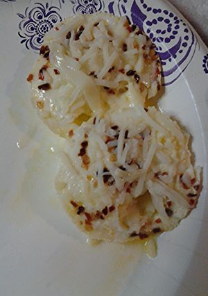 A picture of Spicy microwaved eggs.