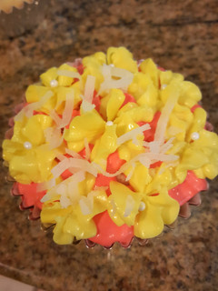 A picture of Banana, Pineapple, & Coconut Cupcakes.