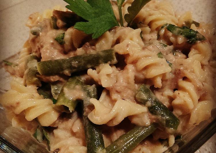 How to Make Ultimate Salad with tuna and fusilli pasta