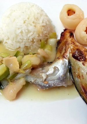 A picture of Salmon in Lychee Sauce.