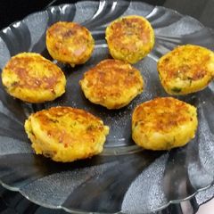 A picture of Aloo Tikki (Indian Style Potato Patties).