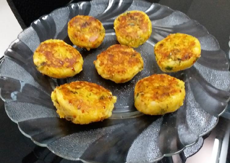 Aloo Tikki (Indian Style Potato Patties)