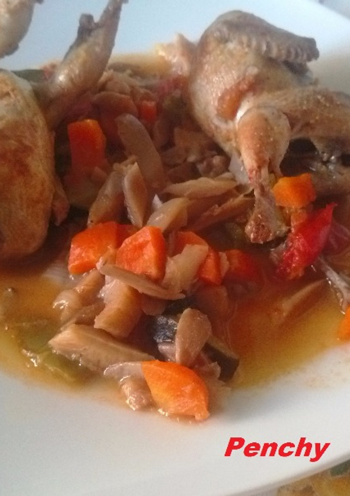 Una foto de Codornices con verduras al limón