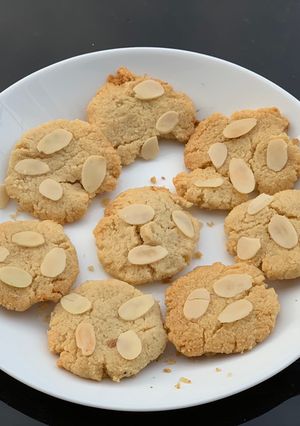 รูปของ Ketogenic Chunk choc cookies