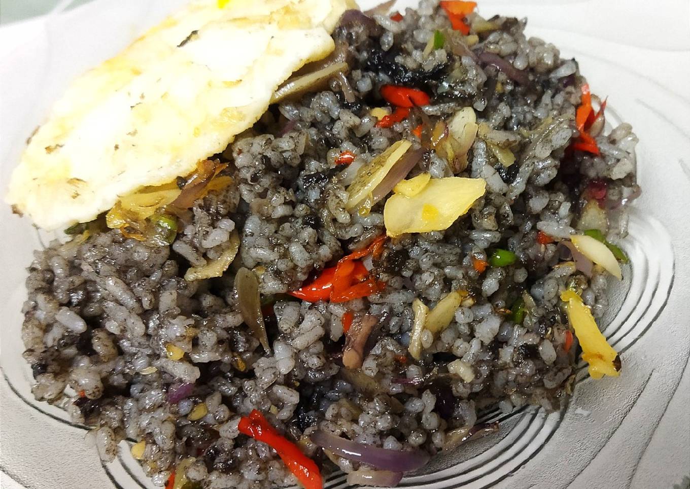 Nasi Goreng Hitam Tinta Cumi