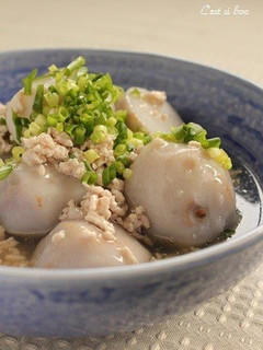 A picture of Melt-in-Your-Mouth Taro Root Potatoes in Ankake Sauce.