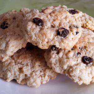 Cookies / Galletas de avena, nueces, pasas de uva y chocolate
