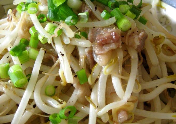 Stir-Fried Bean Sprouts and Pork with Fish Sauce