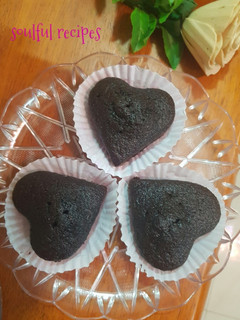 ரிச் பனானா சாக்லேட் மினி கேக் (Rich banana chocolate mini cake recipe in tamil) செய்முறை முக்கிய புகைப்படம்