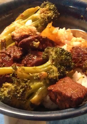 A picture of Beef and Broccoli.