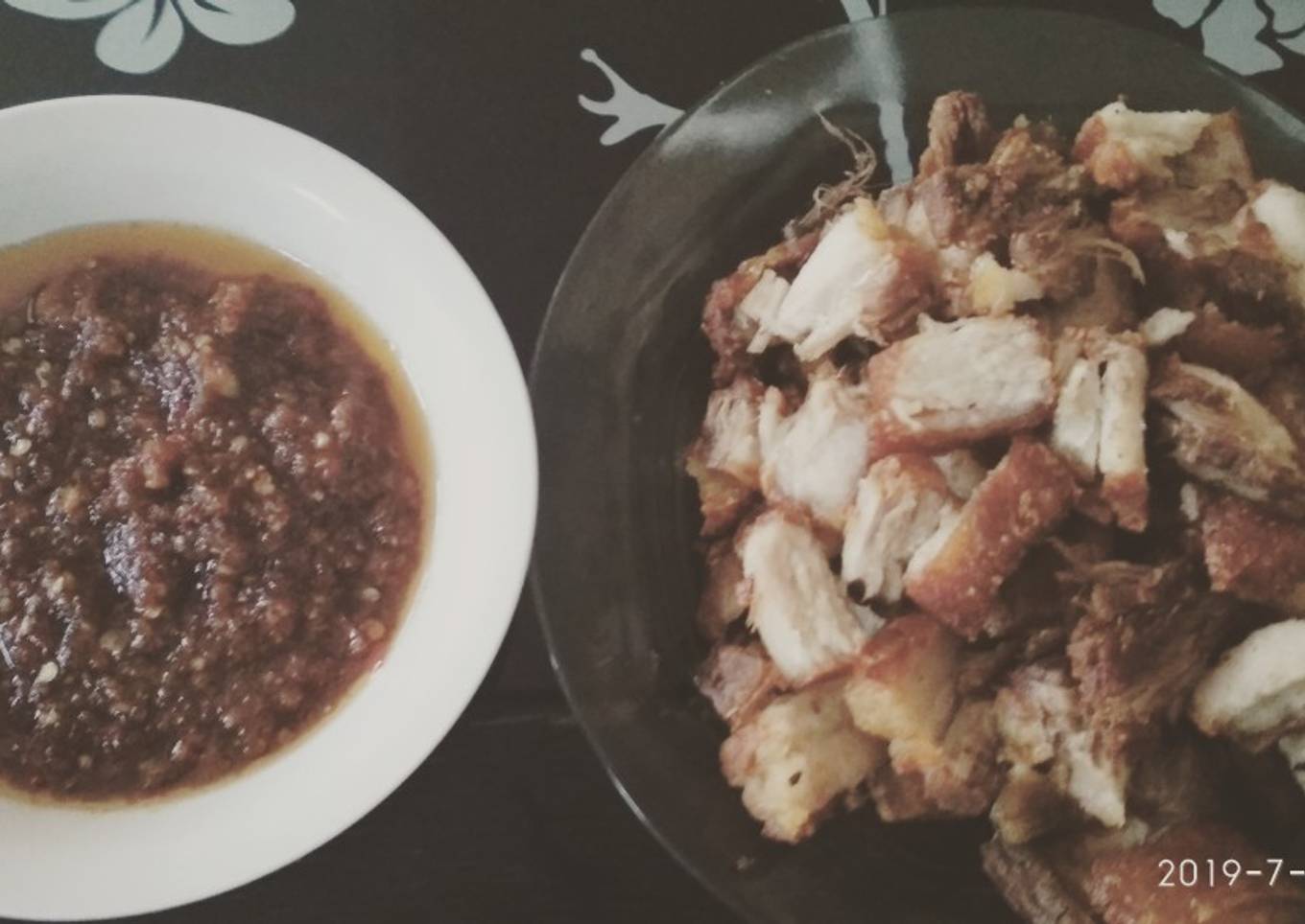 Samchan goreng atau babi tore