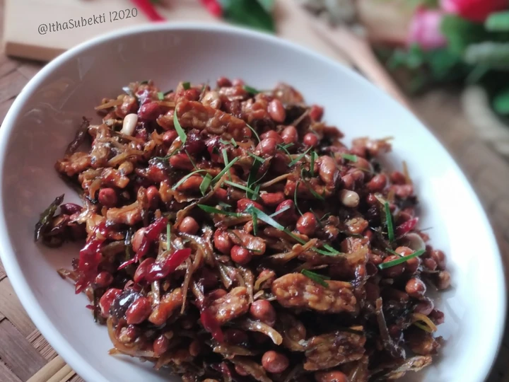 Cara Gampang Menyiapkan Resep 140. Kering Tempe Teri Kacang Pedas Manis yang Bisa Manjain Lidah Anti Ribet, Bisa Manjain Lidah