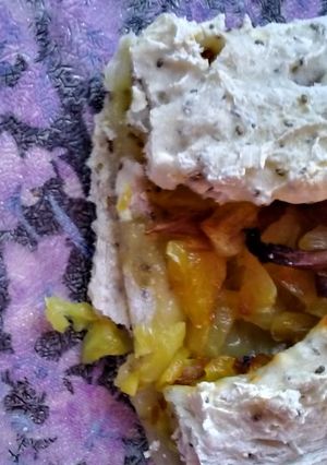 Una foto de Paquetito sin gluten relleno con cebolla y hongos💜