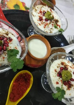 સ્ટફ દહીં વડા (Stuffed Dahi Vada Recipe In Gujatati) રેસીપી મુખ્ય ફોટો