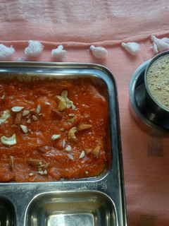 உடனடி கோதுமைமாவு ஹல்வா (Udanadi kothumai maavu halwa recipe in tamil) செய்முறை முக்கிய புகைப்படம்