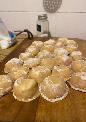 Una foto de Sorrentinos de Jamón y Queso