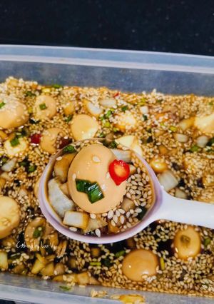 Hình của món Trứng cút ngâm tương.