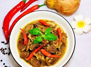 Hình của món Lưỡi Heo Rim Nước Dừa.