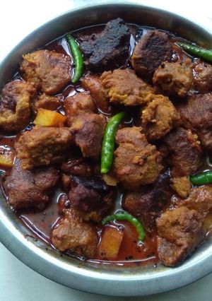 A picture of Raw banana kofta curry.