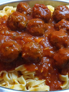 Una foto de Albóndigas de carne en salsa de tomate