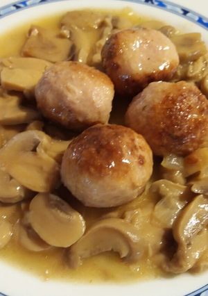 Foto principal de Albóndigas de pavo con salsa de champiñones