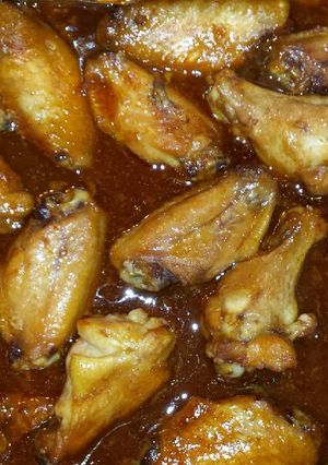 A picture of Caramelized Chicken Wings.