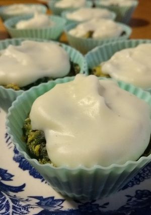 Una foto de Muffins de espinaca y maíz