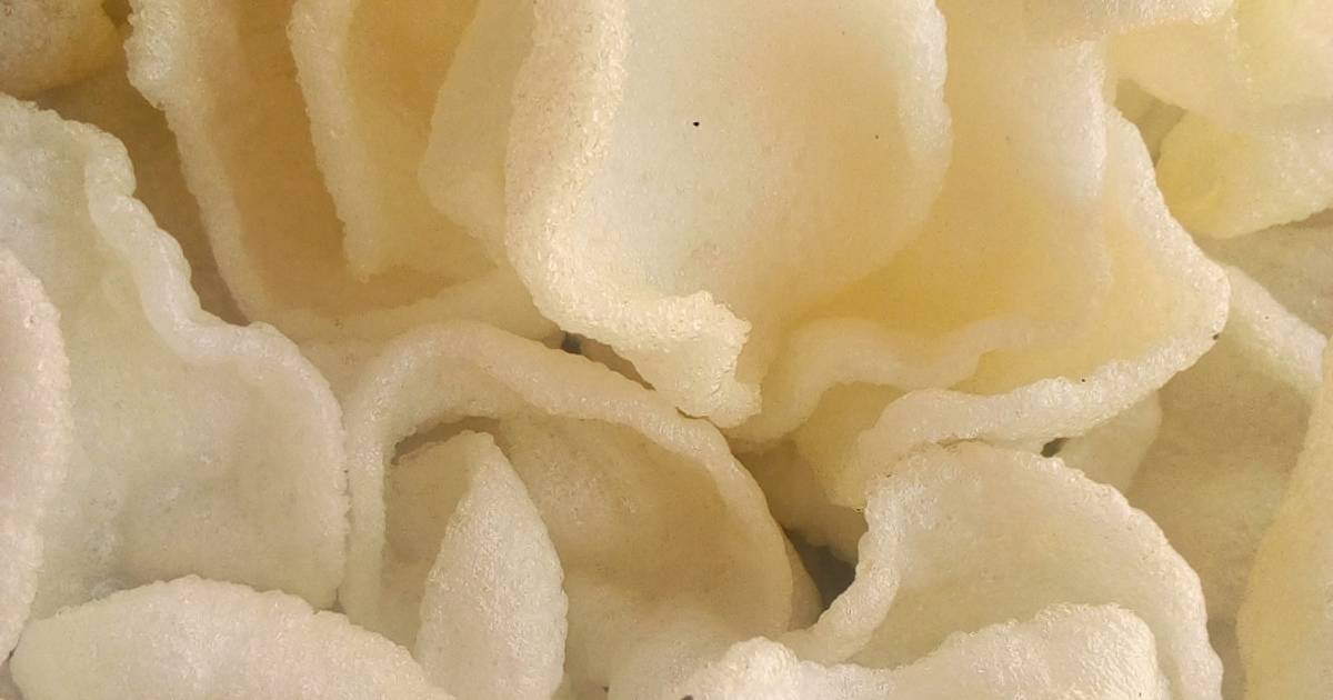 Fried prawn crackers Recipe by Ruqayyah Anchau Cookpad