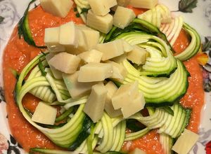 Foto di Spaghettata fredda di zucchine e fontina