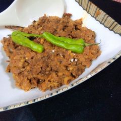 A picture of Qeema kharahi.