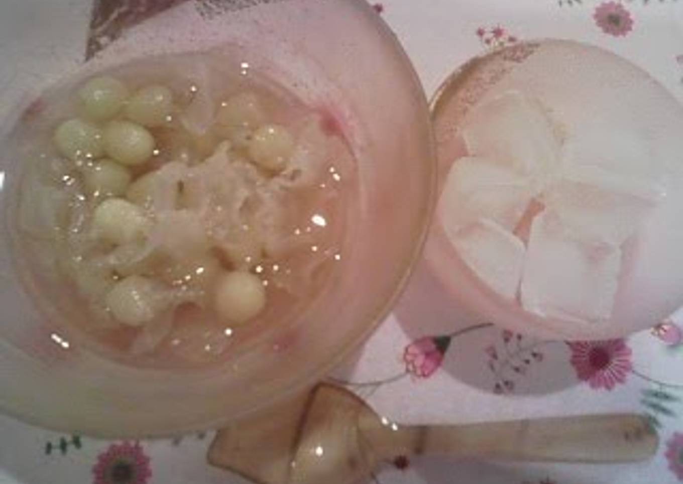 Vietnamese-Style Dessert with Lotus Root and White Woodear Mushrooms