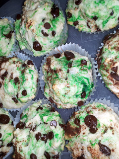 A picture of Chocolate Chip muffins minis.