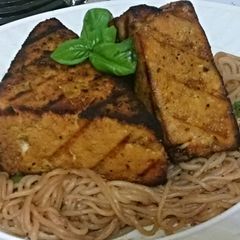 Sweet & Smokey Grilled Tofu with Shiritaki Noodles A picture of Sweet & Smokey Grilled Tofu with Shiritaki Noodles.