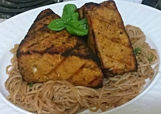 Sweet &amp; Smokey Grilled Tofu with Shiritaki Noodles