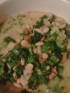 A picture of Greens and beans.