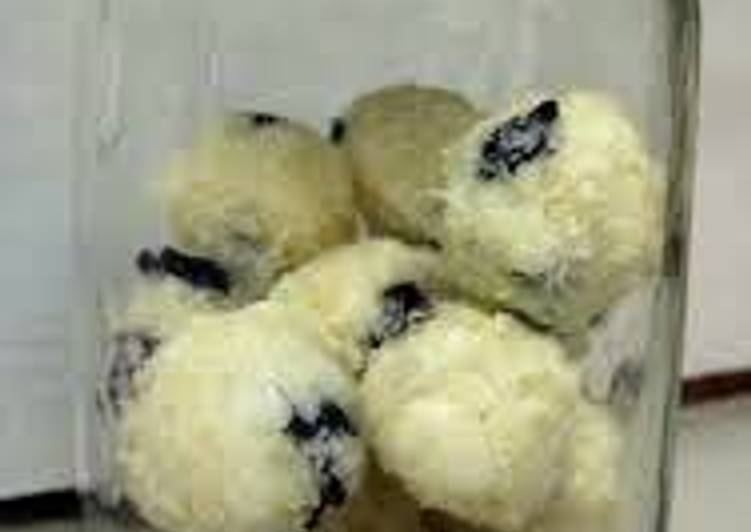 Easy Way to Prepare Tasty Silk Coconut Balls