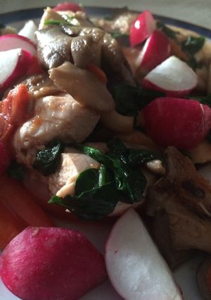 A picture of Hot Chicken And Spinach Salad.