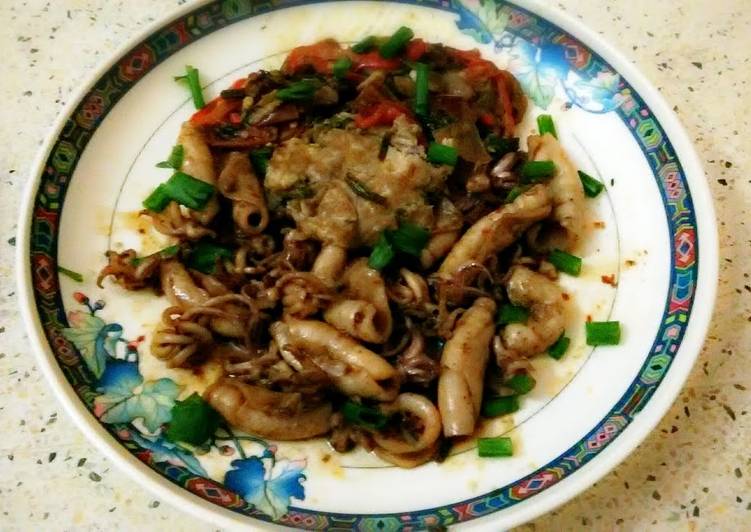 Steps to Prepare Homemade Deep fried marinated calamari &amp; tentacles