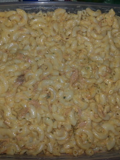 A picture of My simple easy tuna casserole.
