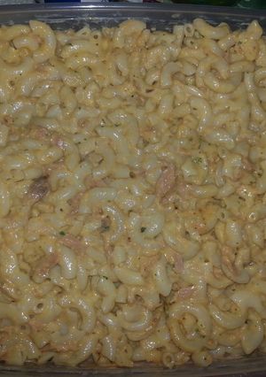 A picture of My simple easy tuna casserole.