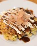Okonomiyaki : salty Japanese pancake